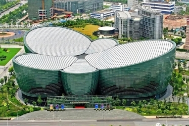 钢结构屋面系统：建筑节能与安全的全新选择